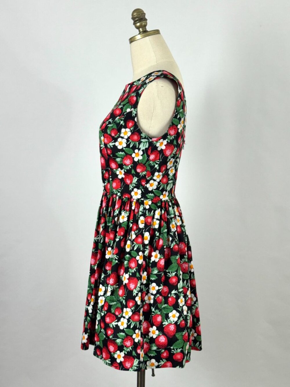 Hell Bunny Strawberry Retro Pin Up Fit & Flare Dress Vtg 50s-Style Sleeveless - Picture 4 of 10